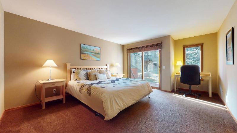 Snowcreek V #1002 condo - image 18