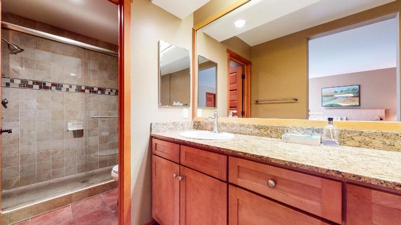 Snowcreek V #1002 condo - image 29