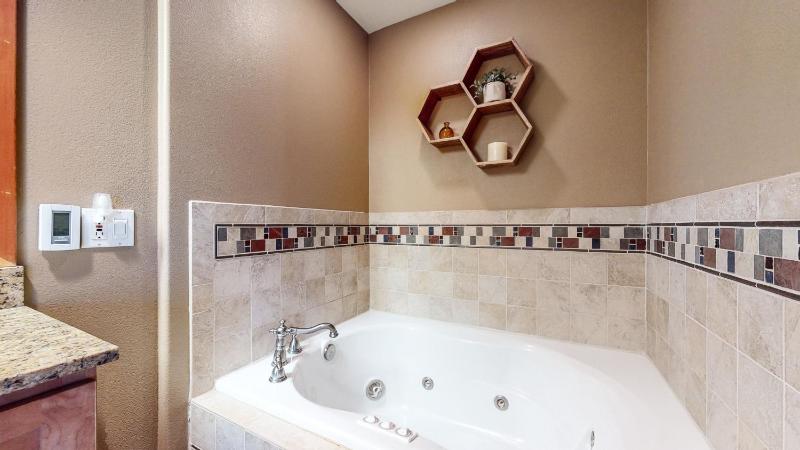 Snowcreek V #1002 condo - image 17
