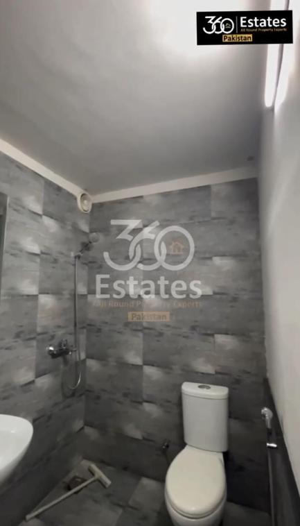 Lyallpur Galleria Mall 1 Double Bed Fully Furnished Apartment - image 3