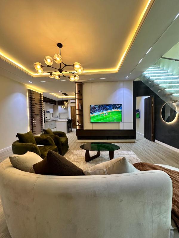 CARTIER 2 Bedroom maisonette - image 9