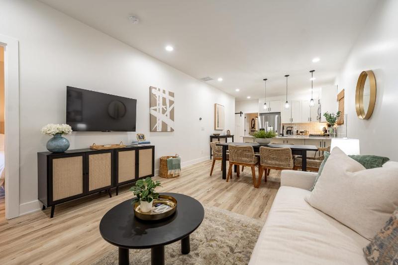 Modern Cottage - Near State Fairgrounds - Backyard - Family Friendly - image 19