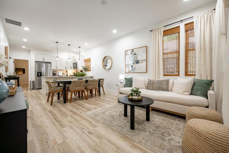 Modern Cottage - Near State Fairgrounds - Backyard - Family Friendly - image 1
