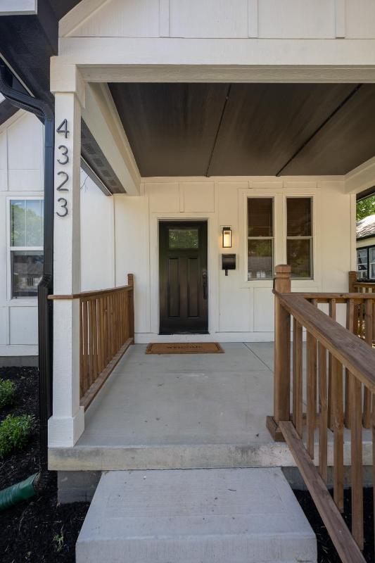 Modern Cottage - Near State Fairgrounds - Backyard - Family Friendly - image 23