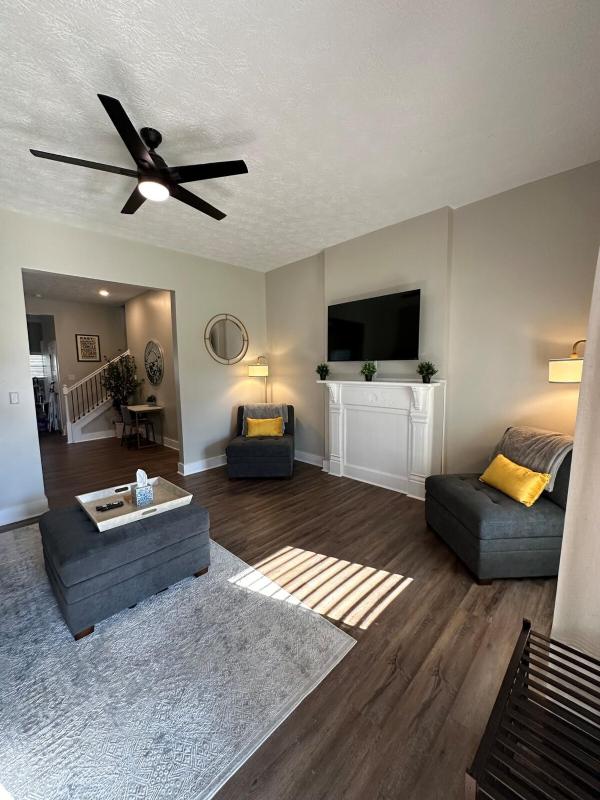 Emerald Escape-Family Friendly Duplex-Long Stays Welcome - image 17
