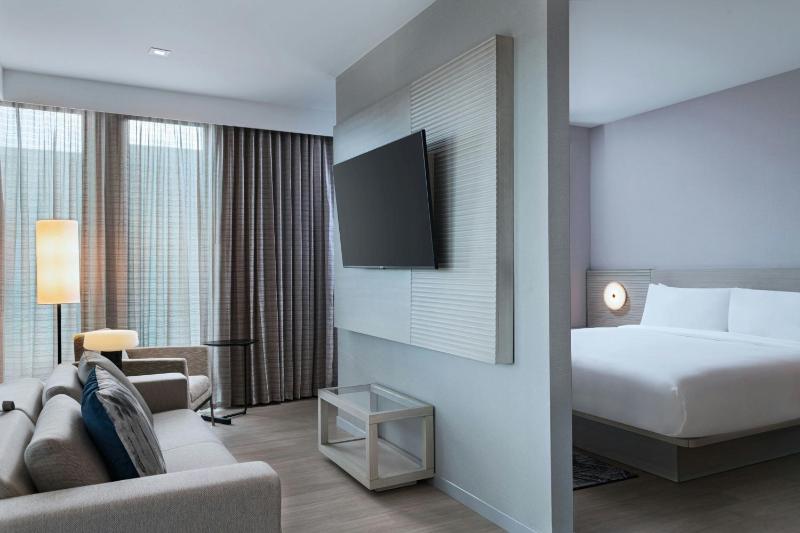 AC Hotel Phoenix North Norterra - image 9
