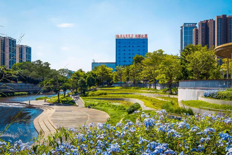 Vienna Hotel Shenzhen Longgang Vanke Li Jixiang Metro Station Branch - image 3