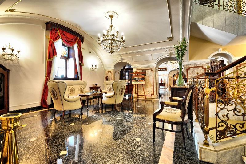 Superior Double or Twin Room with Fortress View image 4