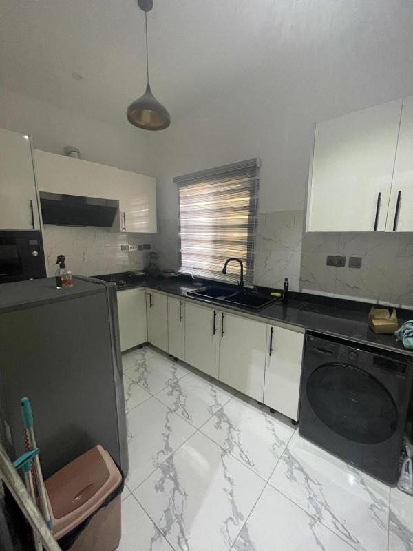 Exquisite 3-Bedroom Baystone Apartment Lekki - image 4