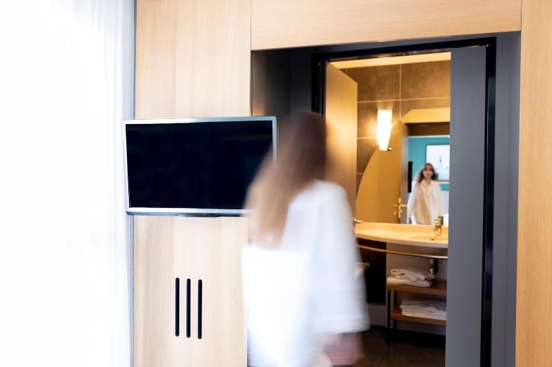 Adagio Annecy Centre Aparthotel - image 7