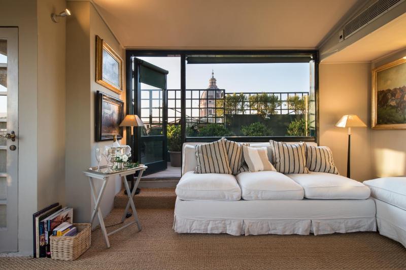 Roof Garden Suite image 2