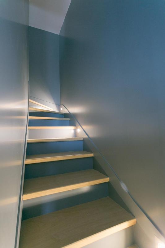 One-Bedroom Apartment image 2