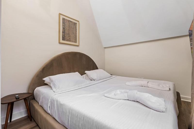 Cozy Home near Downtown - Close to Nulu - Sleeps 6 - image 38