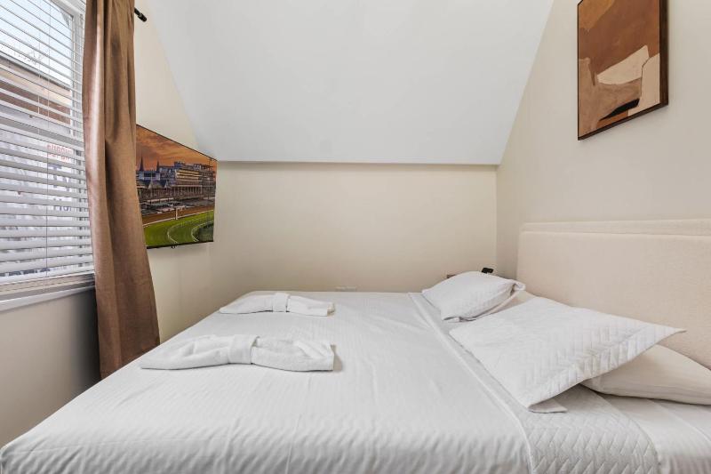 Cozy Home near Downtown - Close to Nulu - Sleeps 6 - image 15