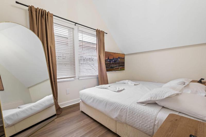 Cozy Home near Downtown - Close to Nulu - Sleeps 6 - image 7