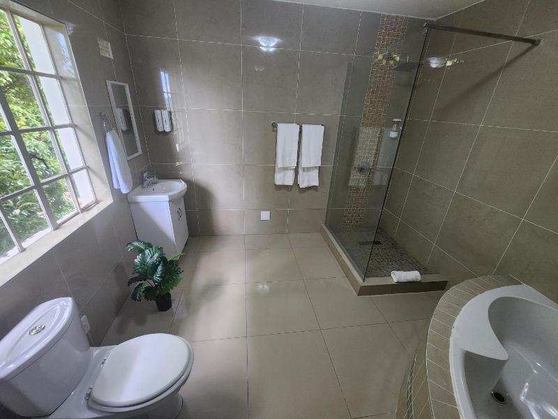 Silver Gates BnB - image 15