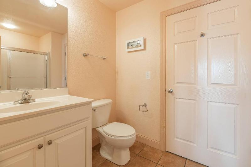 Sandy Paws - KDH MP 9.5 Semi-Oceanfront Ocean View 100 Yds to Beach Elevator Pool Hot Tub Pets OK - image 11