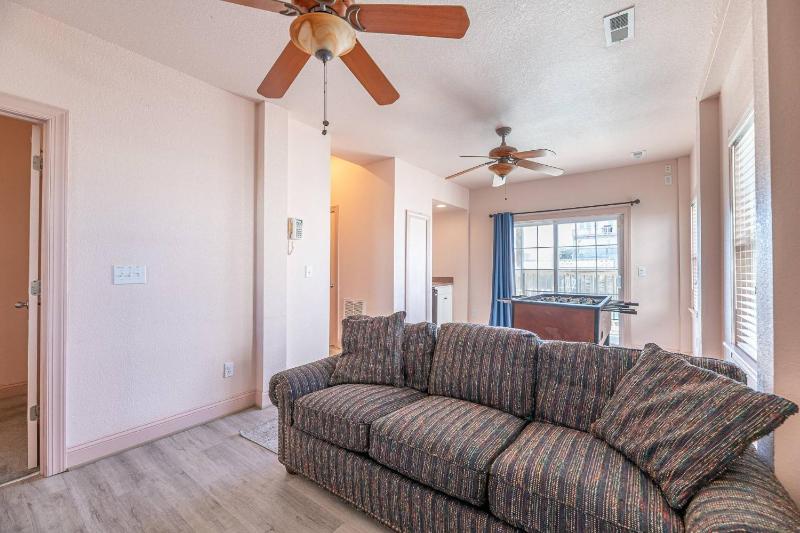 Sandy Paws - KDH MP 9.5 Semi-Oceanfront Ocean View 100 Yds to Beach Elevator Pool Hot Tub Pets OK - image 39