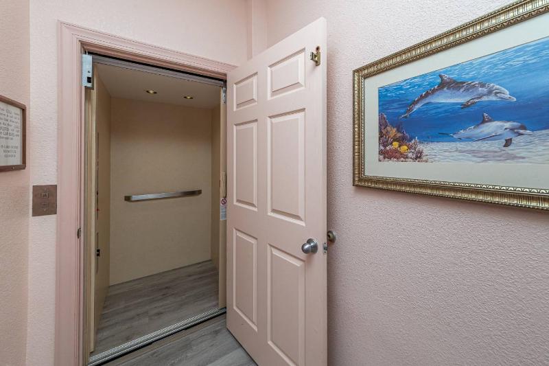 Sandy Paws - KDH MP 9.5 Semi-Oceanfront Ocean View 100 Yds to Beach Elevator Pool Hot Tub Pets OK - image 31