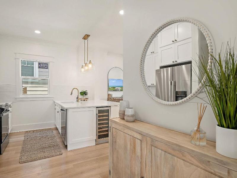 Elegant 5BR 30A Home w Hot tub & Pool - image 35