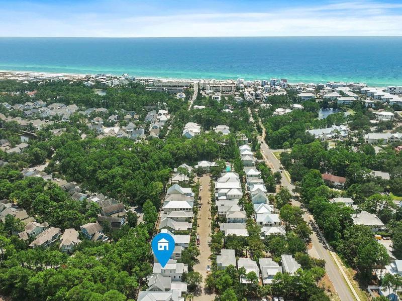 Elegant 5BR 30A Home w Hot tub & Pool - image 7