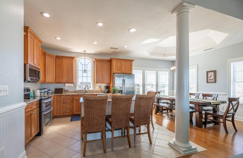 The Beachcomber - Nags Head MP 12 125 Yds to Beach Ocean View Elevator Pool Hot Tub - image 37