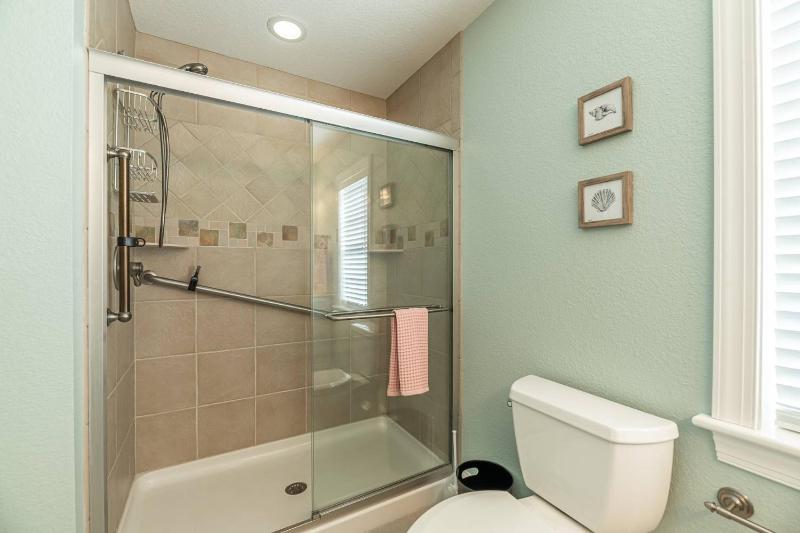 The Beachcomber - Nags Head MP 12 125 Yds to Beach Ocean View Elevator Pool Hot Tub - image 13