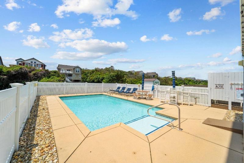 The Beachcomber - Nags Head MP 12 125 Yds to Beach Ocean View Elevator Pool Hot Tub - image 44