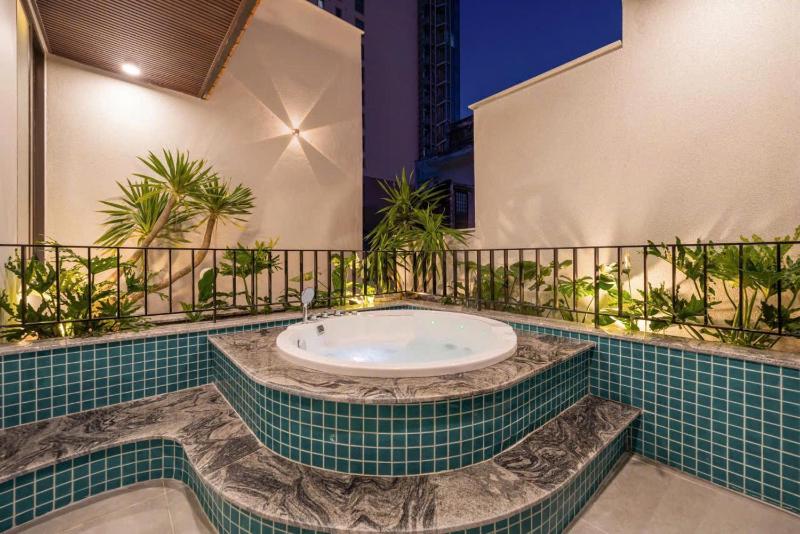 Paradise Villa in the Center Since 2026 - image 15