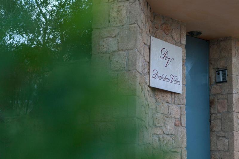 Three-Bedroom Villa (2-5 Adults) - Split Level image 4