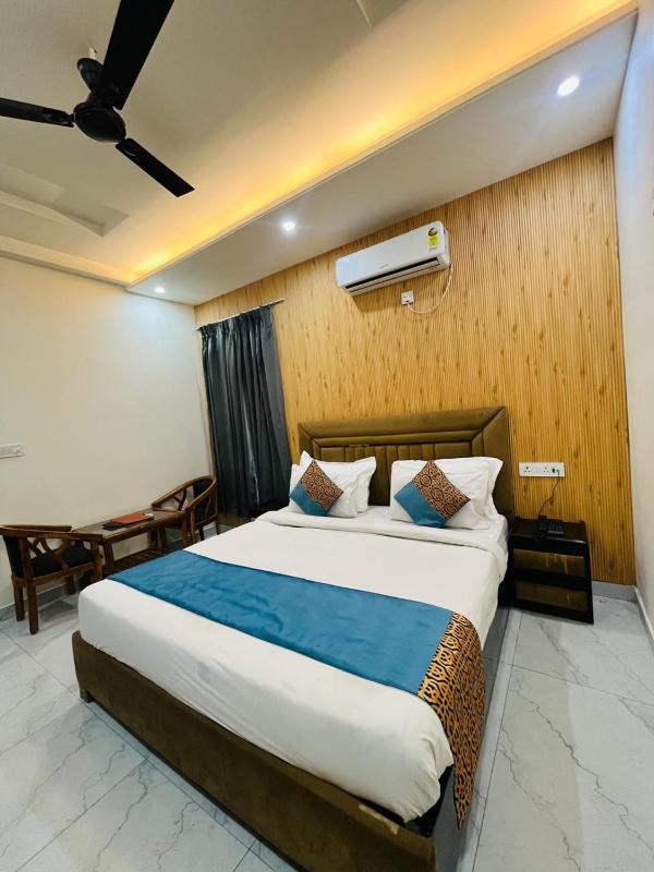 MK House - image 11