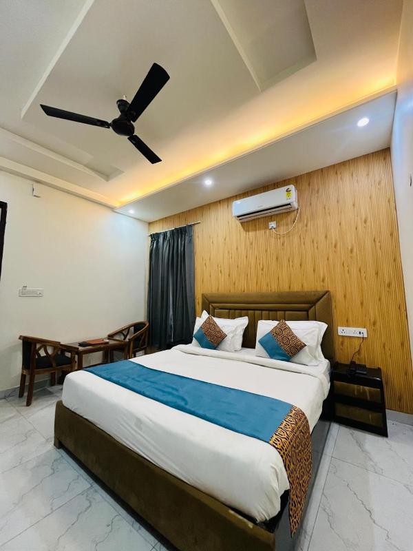 MK House - image 12