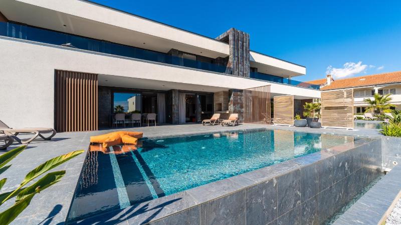 Suva Punta Elite by Villas Guide - image 38
