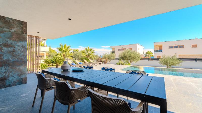 Suva Punta Luxe by Villas Guide - image 2