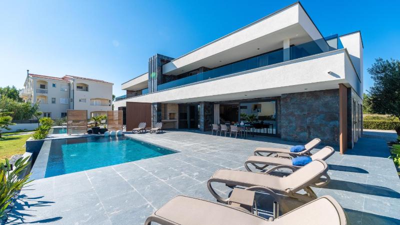 Suva Punta Luxe by Villas Guide - image 34
