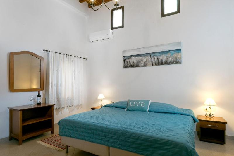 Evdokia Old Town Hotel - image 9