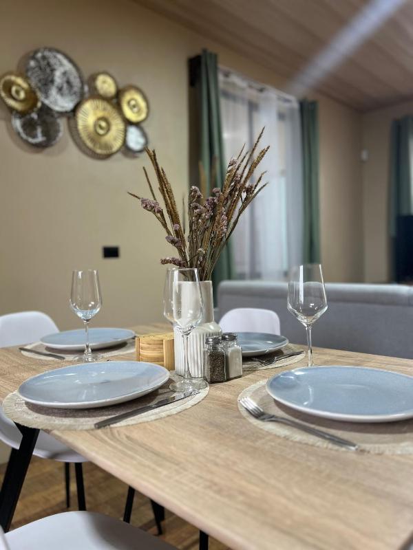 Pura Tropic Lodge - image 1