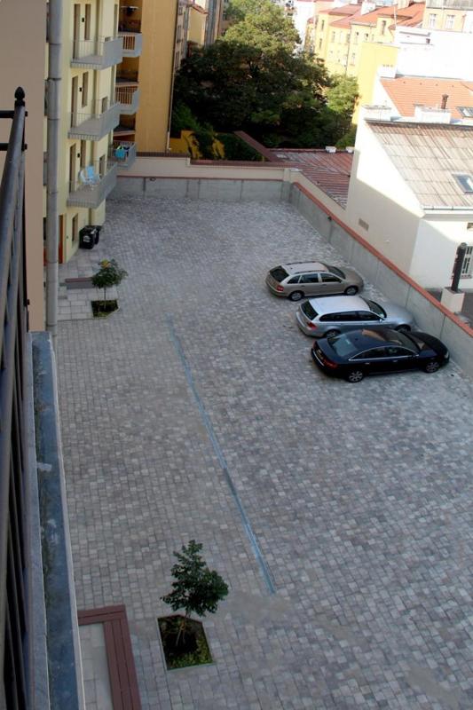 Residence Kostnické Square - image 2