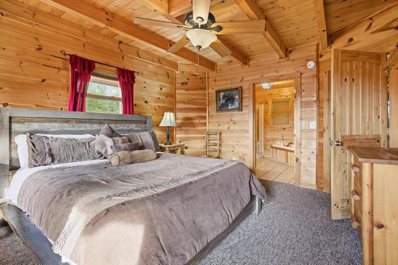 Peace of Mind cabin - image 18