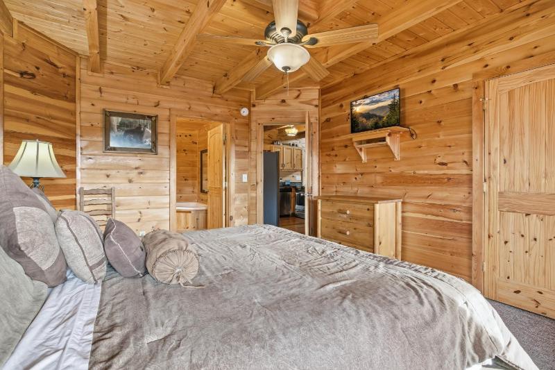 Peace of Mind cabin - image 3