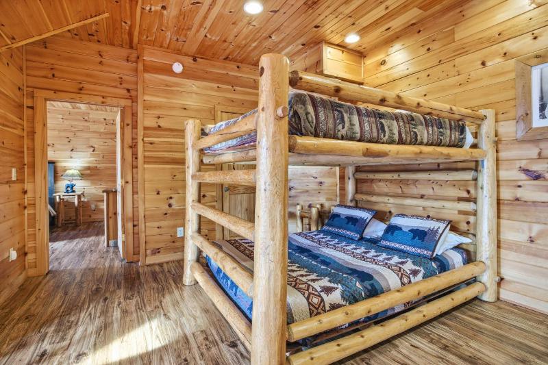 Peace of Mind cabin - image 13