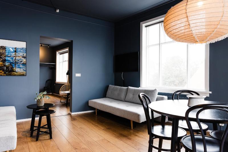 Rey Apartments - image 8