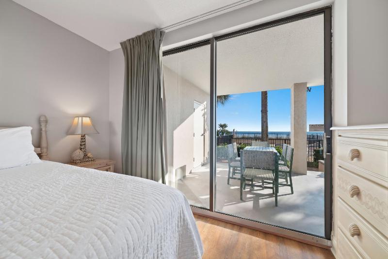 Bluewater Unit 104 - image 9