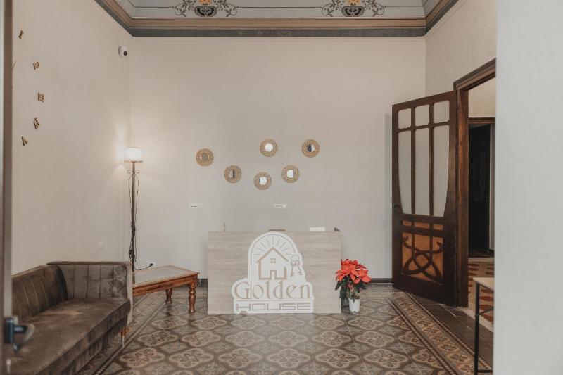 Golden house - image 46