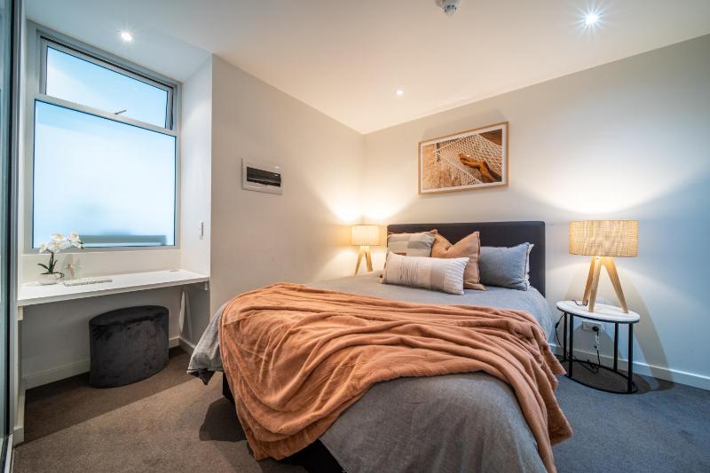 Infinity on Morphett - Stay Central in the CBD - image 12
