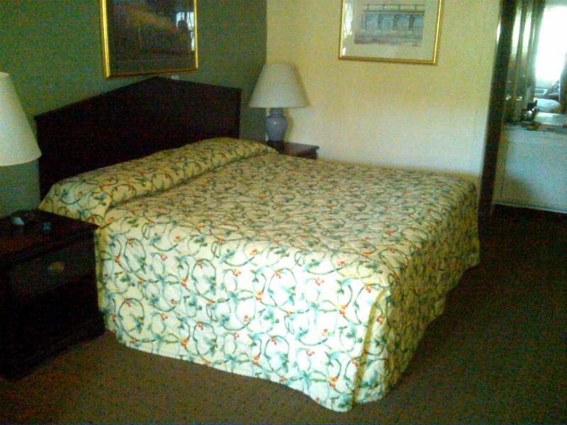 King Room- Non-Smoking image 4