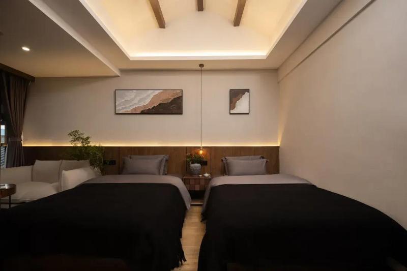 The Panorama Designer Villa & Cafe - Chinese Naxi Style Courtyard - Complimentary Airport Pick-up for 3 Nights & Tailor-Made Tours - image 48