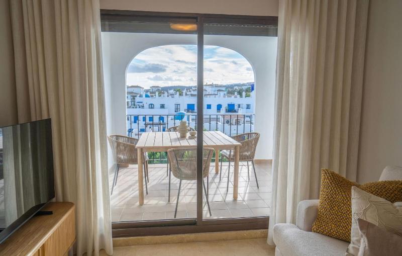 Harbour Heaven 2 Bed 2 Bath Apartment Steps from Duquesa Marina and Beach - image 20