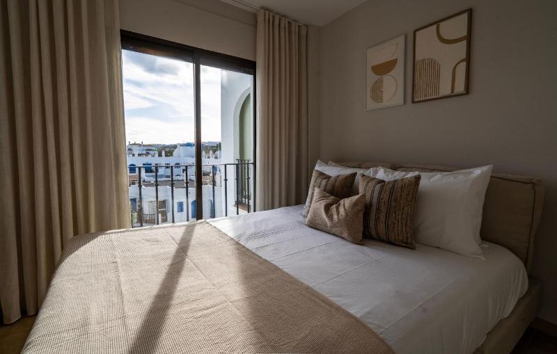 Harbour Heaven 2 Bed 2 Bath Apartment Steps from Duquesa Marina and Beach - image 24