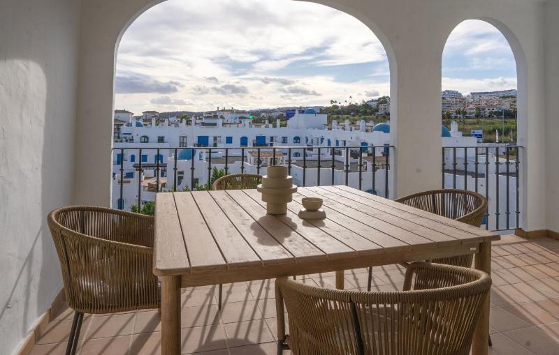 Harbour Heaven 2 Bed 2 Bath Apartment Steps from Duquesa Marina and Beach - image 7